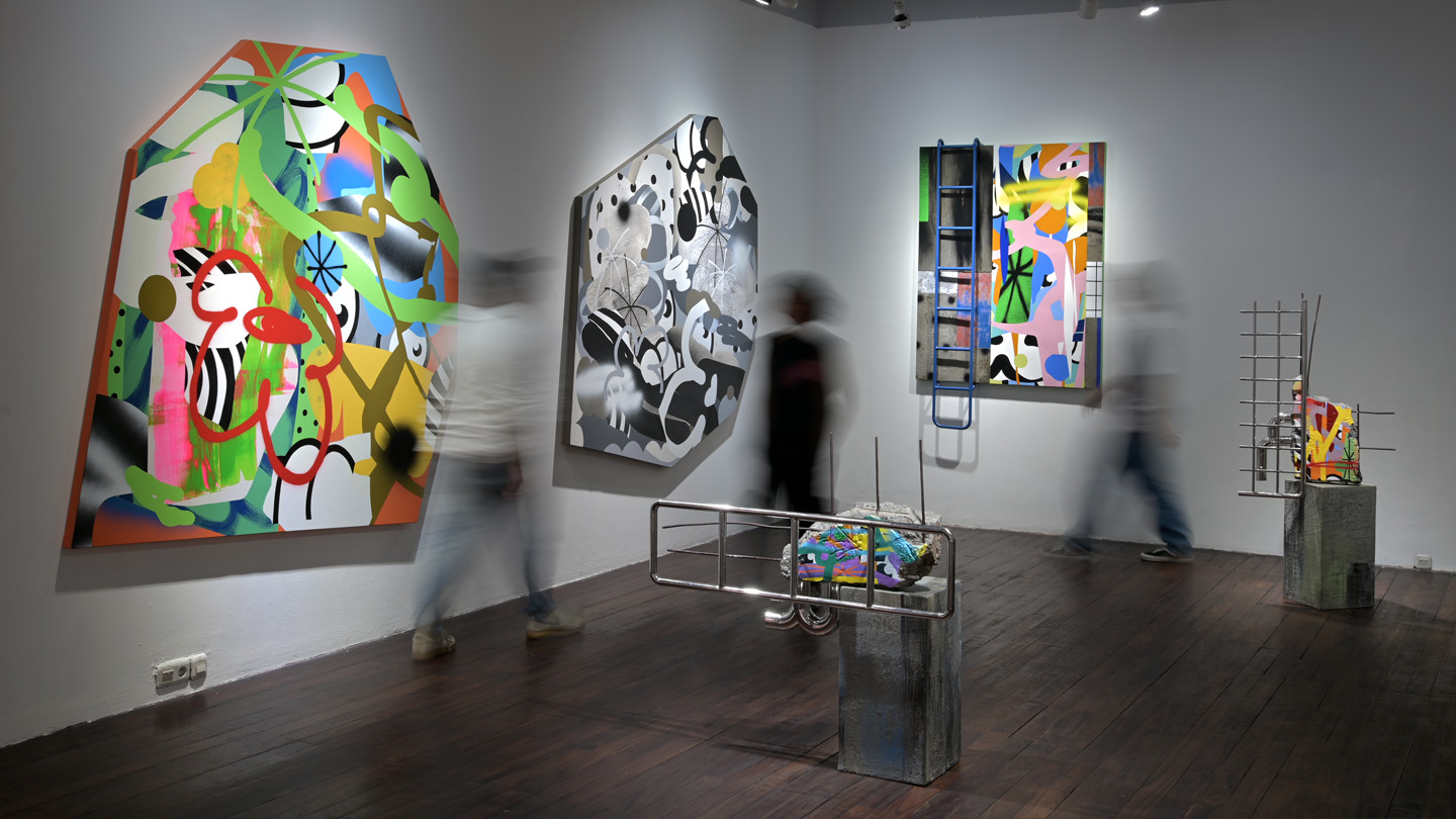 D Gallerie – Tuyuloveme Padukan Mural dan Barang ‘Rongsokan’
