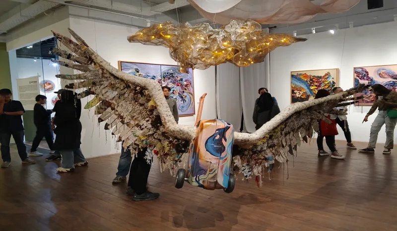 Menikmati Perjalanan Menjelajah Dunia dalam Pameran Wings Of Time